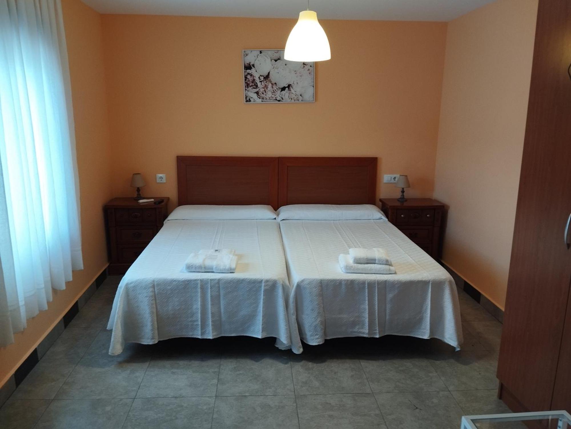 Hostal Bordillas Pomaluengo Esterno foto