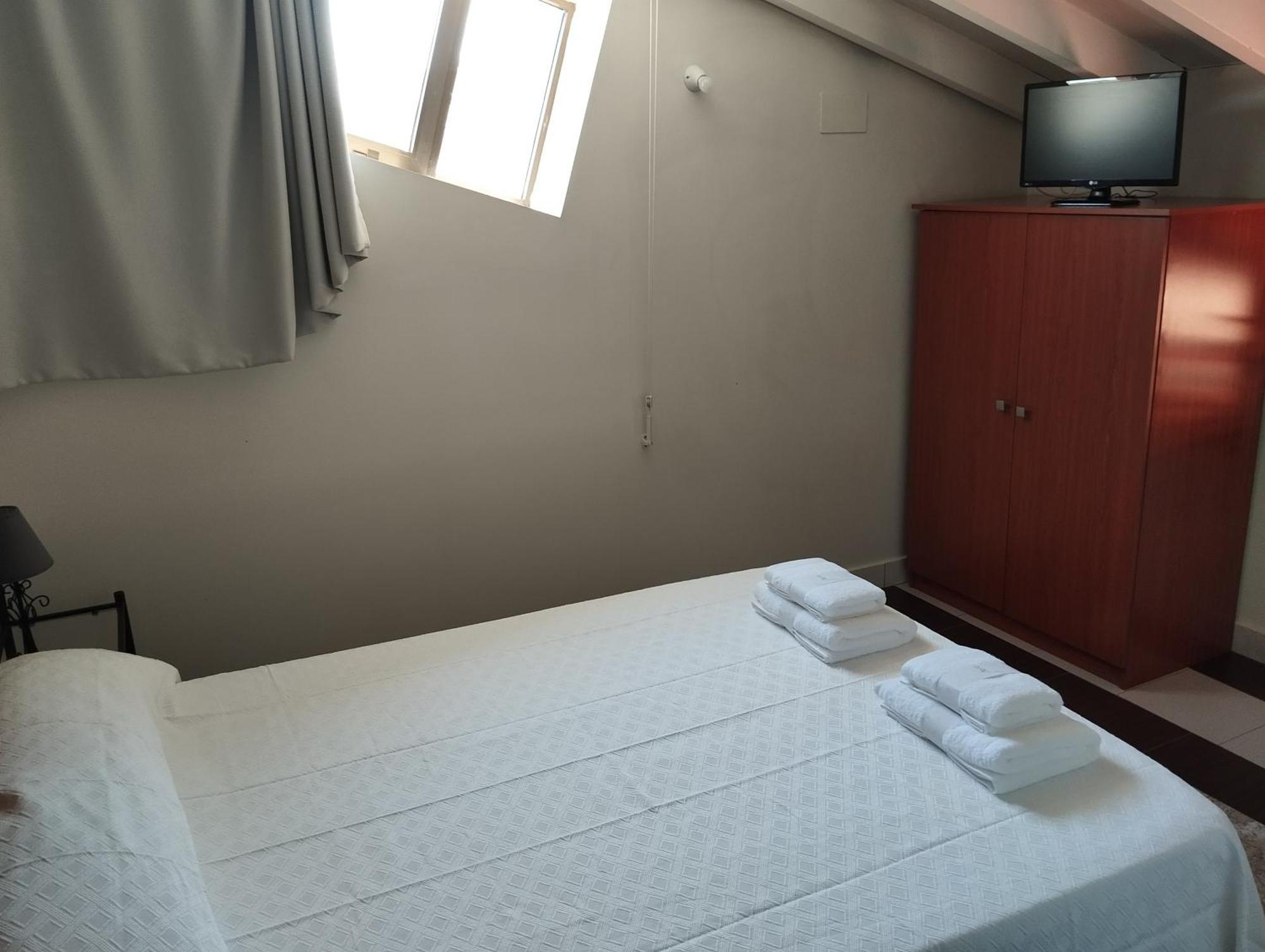 Hostal Bordillas Pomaluengo Esterno foto