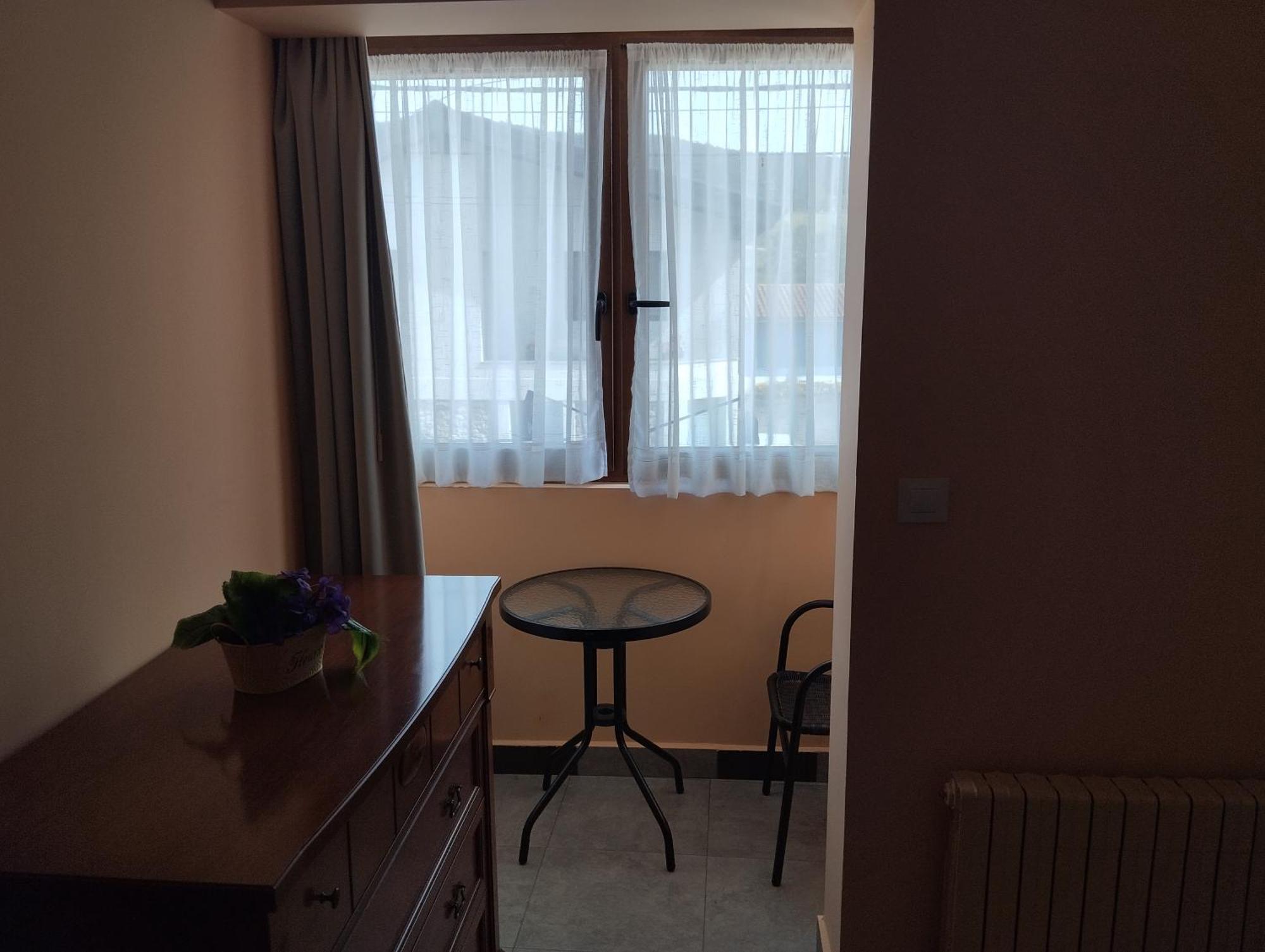 Hostal Bordillas Pomaluengo Esterno foto