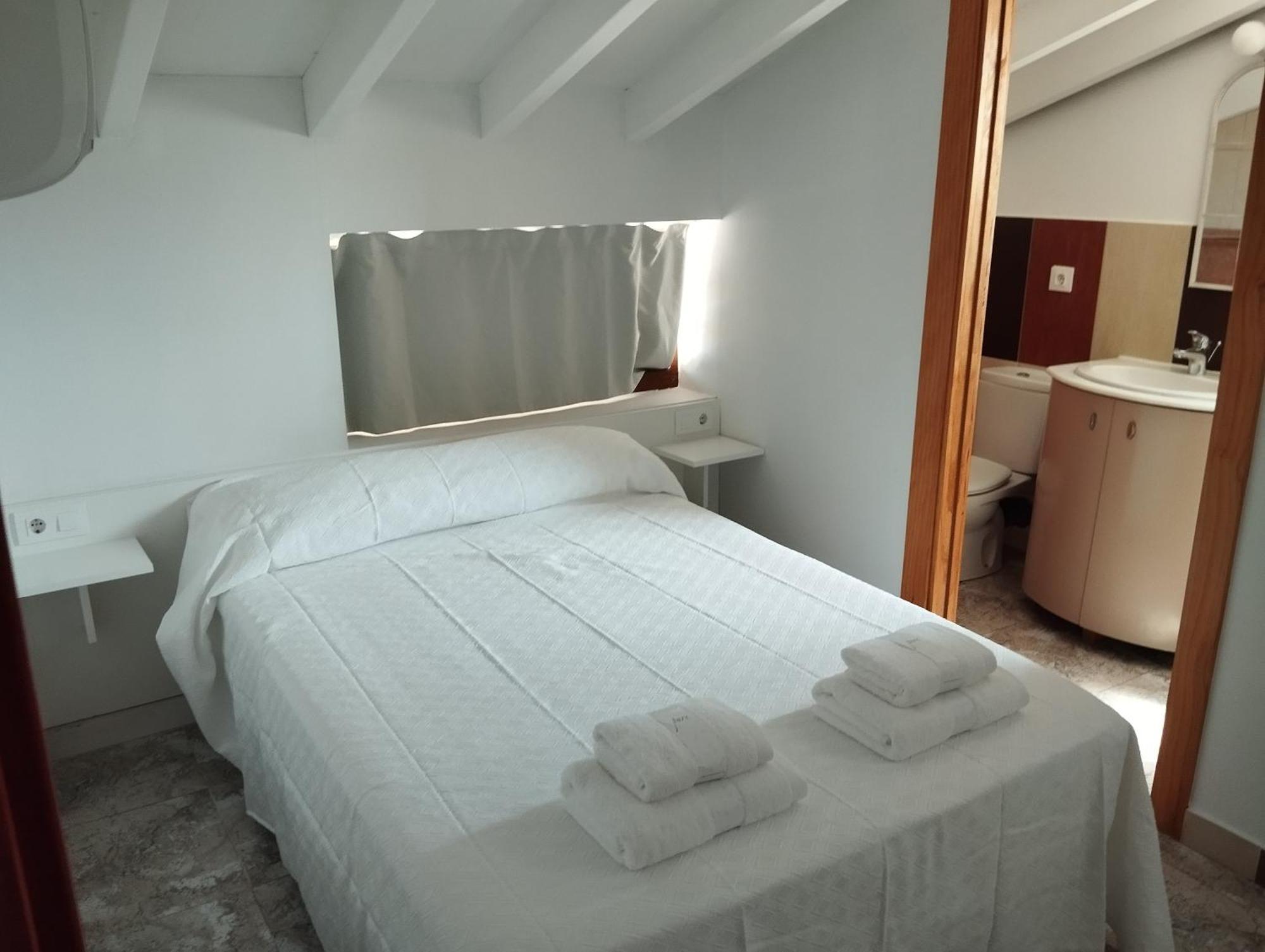Hostal Bordillas Pomaluengo Esterno foto