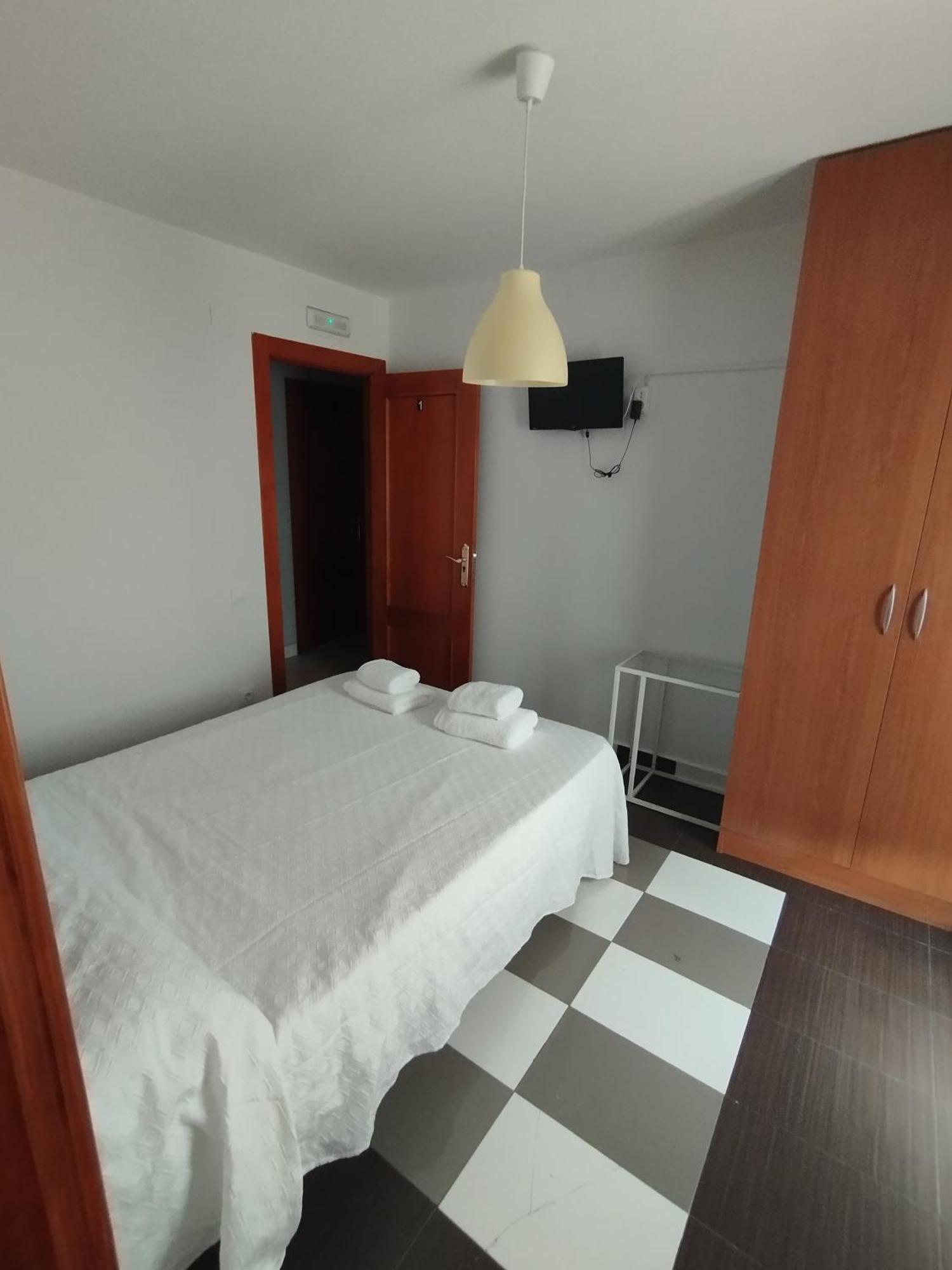 Hostal Bordillas Pomaluengo Esterno foto